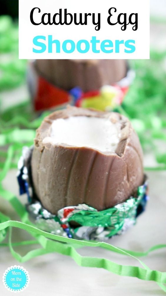 Cadbury Egg Shooters. Easy chocolate bunny cocktails. Creative DIY Easter Desserts ideas for families and adults.